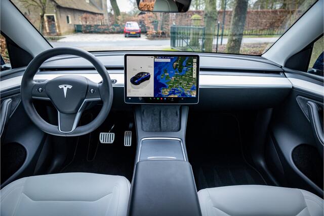 Tesla Model Y Performance AWD 75 kWh Premium Interieur