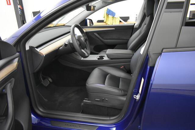 Tesla Model Y Long Range AWD 75 kWh 351Pk LPF Accu Trekhaak EL aKlep Pano Leder Camera