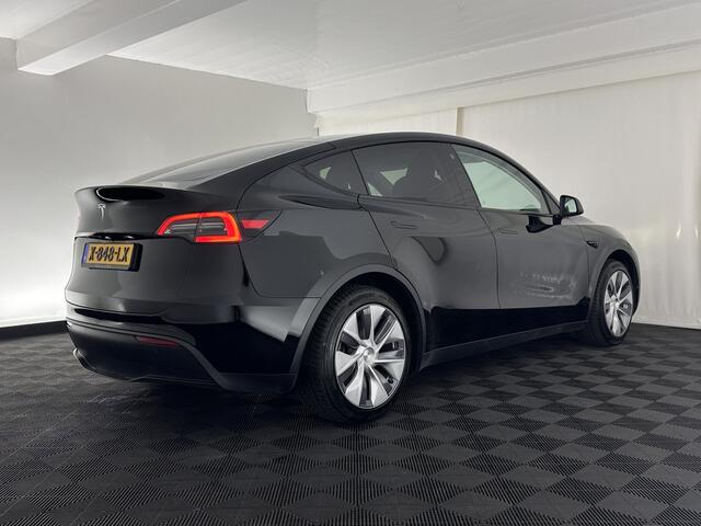 Tesla Model Y RWD 58 kWh [ 3-Fase ] {SOH-93%} (INCL.BTW) Aut. *PANO | AUTO-PILOT | LEATHER | NAVI-FULLMAP | MATRIX-LED | KEYLESS | CAMERA | DAB+ | HEATED-COMFORTSEATS | PRIVACYGLASS | TOPVIEW | 19''ALU*