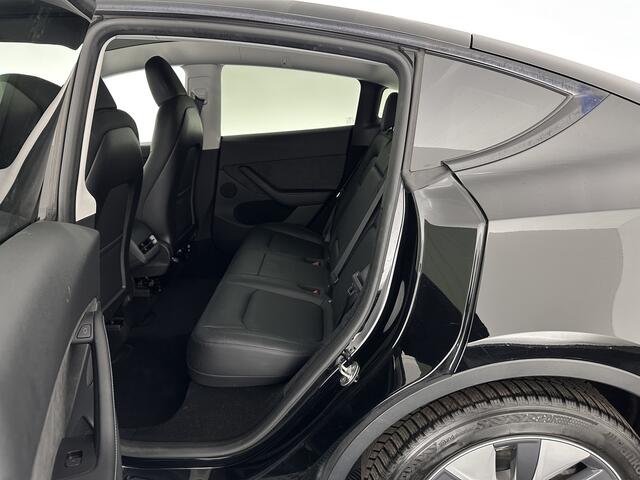 Tesla Model Y RWD 58 kWh [ 3-Fase ] {SOH-93%} (INCL.BTW) Aut. *PANO | AUTO-PILOT | LEATHER | NAVI-FULLMAP | MATRIX-LED | KEYLESS | CAMERA | DAB+ | HEATED-COMFORTSEATS | PRIVACYGLASS | TOPVIEW | 19''ALU*