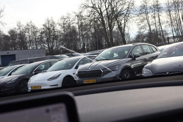 Tesla Model Y Long Range AWD 75 kWh 87,3% SOH, Autopilot computer 3.0, Warmtepomp, 360 Camera,
