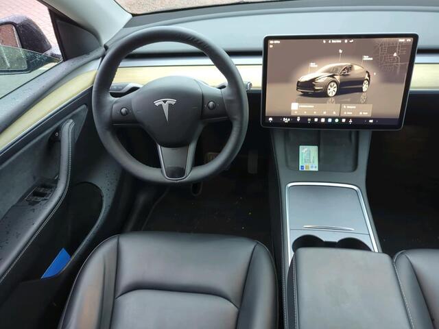 Tesla Model Y Aut. Range Plus | Autopilot | Panorama | Leder |