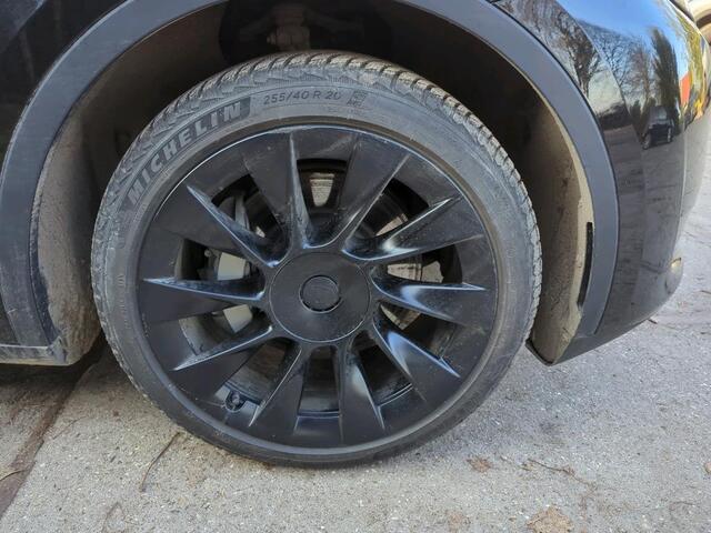 Tesla Model Y Long Range RWD 75 kWh | LMV Zwart 20" Turbine | Leer | Stoelverwarming V+A | Pano | Full Self Driving computer 4, Autopilot, Dodehoek detectie