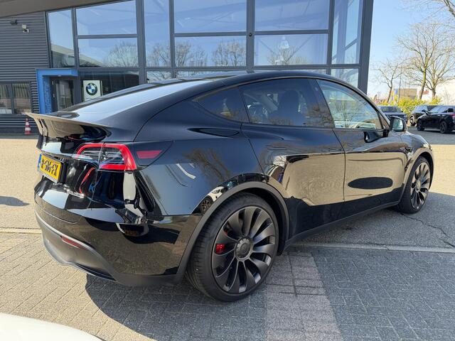 Tesla Model Y Performance AWD 75 kWh VAN ¤38.900,- NU VOOR SLECHTS ¤35.877,- Uw LENTEVOORDEEL ¤3.023,-AUTOPILOT| 21 INCH TURBINE VELGEN| ACHTERBANK VERWARMD| STOEL + STUURVERWARMING |DE HOOGVOLTACCU EN AANDRIJFLIJN GARANTIE TOT 2030 of 192.000KM |
