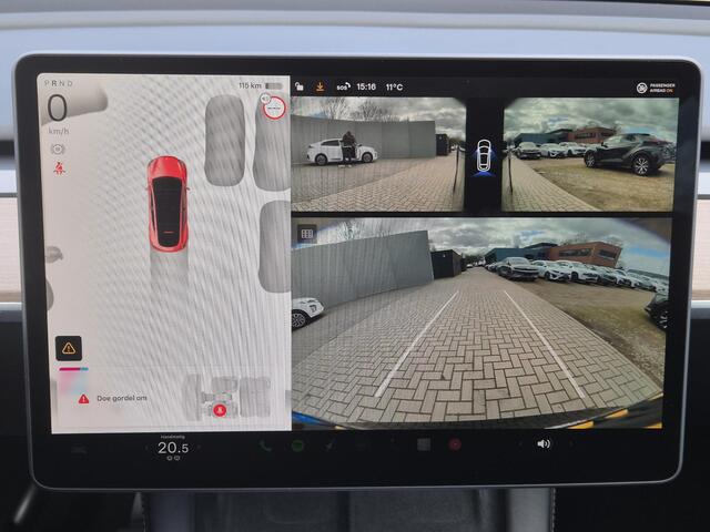 Tesla Model Y Long Range RWD 75 kWh Automaat / CCS snellader / Panoramadak / Trekhaak afneembaar / Basic Autopilot / Rondomzicht camera / Trekgewicht 1600 kg / Stuur- Stoel & Voorruitverwarming / Elektrische achterklep / Adaptief cruise control /