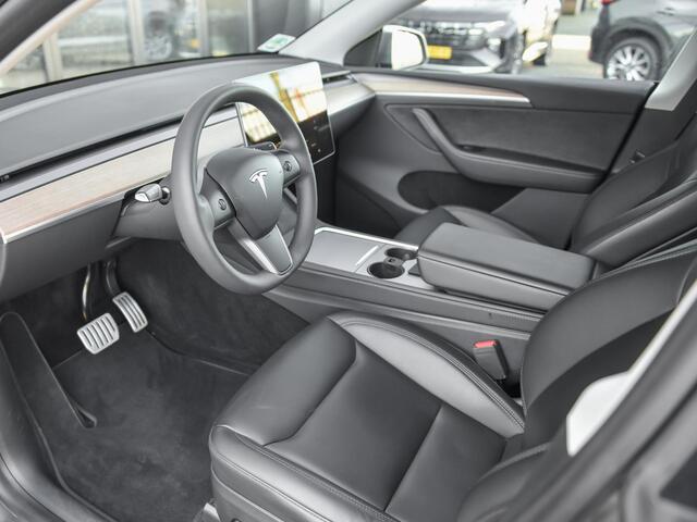 Tesla Model Y Performance AWD 75 kWh Ruim 460Pk, Trekhaak, Panorama, leer, 21 Inch