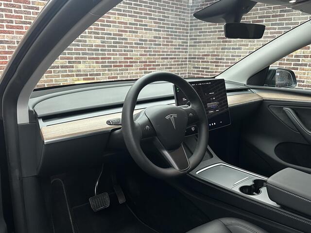 Tesla Model Y Long Range RWD 75 kWh Autopiloot 360 Panoramadak