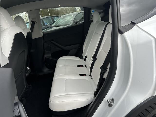 Tesla Model Y Long Range AWD 75 kWh SOH 89% | VAN ¤33.900,- NU VOOR SLECHTS ¤31.877,- Uw LENTEVOORDEEL ¤2.023,- |ORGINELE AFN. TREKHAAK TESLA| 20 INCH!|