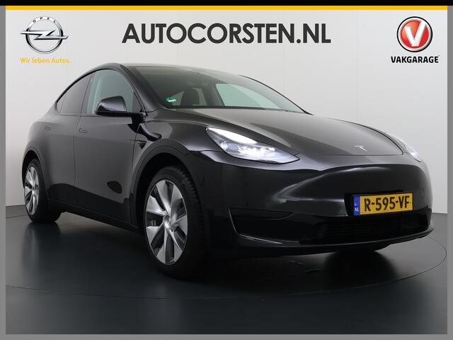 Tesla Model Y 300pk Warmtepomp LFP-Accu Leer Lmv Camera's Panoramadak Adap.Cruise Navi Ecc SOH 92% RWD Autopilot Stoel+Stuur+Achterbank Verwarming Elek.Achterklep Dodehoek detector Draadloze telefoonlader 1e Eigenaar Fabrieksgarantie op Motor en Accu tot 13-12-2030/160