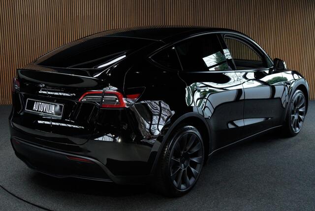 Tesla Model Y SOH: 94,7% Navi 360° Leer ACC Autopilot PDC Elektr. achterklep Stoelverwarmimg voor en achter Stuurverwarming Optie: Full Self-Driving Capability BTW auto