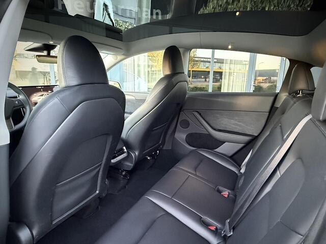 Tesla Model Y RWD Black Edition/ Autopilot/ Pano/ Leder
