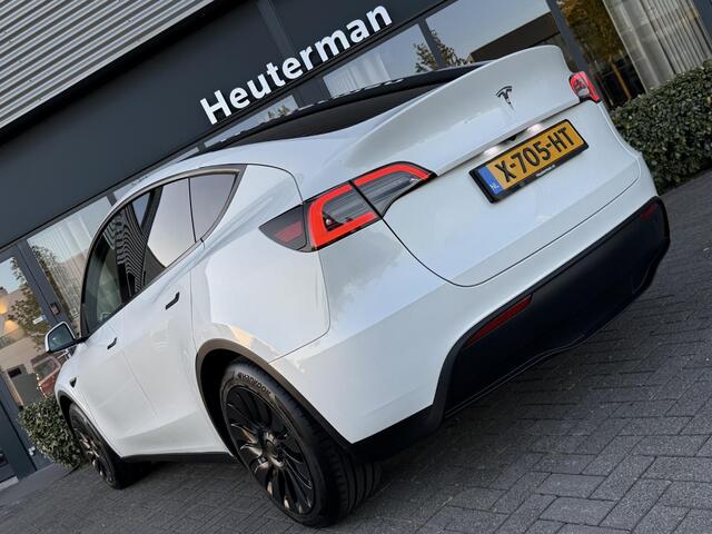 Tesla Model Y RWD Black Edition/ Autopilot/ Pano/ Leder