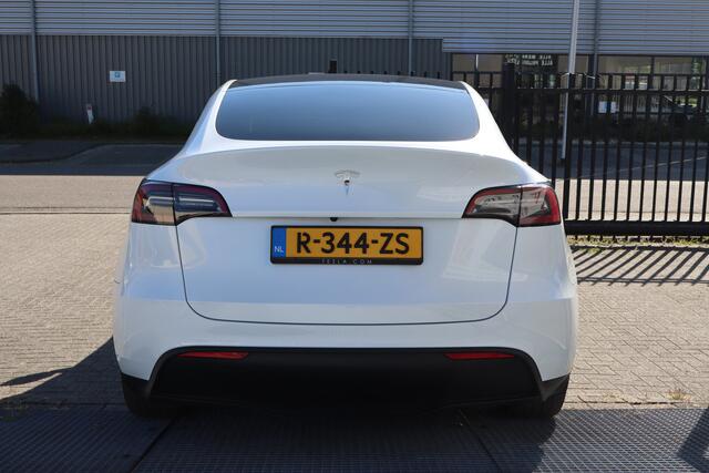 Tesla Model Y RWD 58 kWh Enhanced Autopilot/1ste Eigenaar/Nederlandse auto/Stoelverwarming voor+Achter/Lederen bekleding/Achteruitrijcamera/Parkeersensoren rondom
