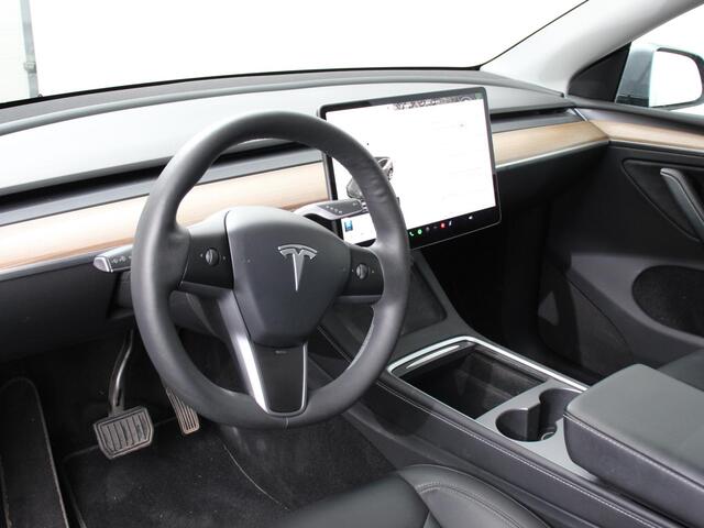 Tesla Model Y Performance Long Range AWD 75 kWh Climate control Adaptieve cruise control Achteruitrijcamera Panoramadak Keyless Stuurverwarming Stoelverwarming LED Navigatie Parkeersensoren