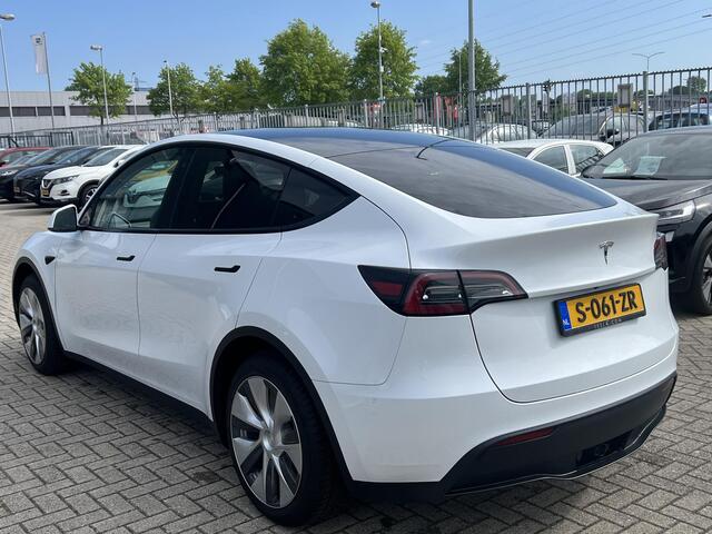 Tesla Model Y RWD 58 kWh Camera | Carplay | Pano | Parkeerhulp | Trekhaak
