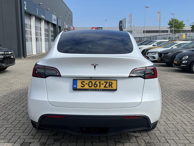 Tesla Model Y RWD 58 kWh Camera | Carplay | Pano | Parkeerhulp | Trekhaak