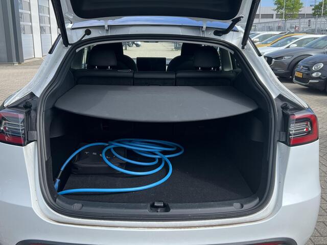Tesla Model Y RWD 58 kWh Camera | Carplay | Pano | Parkeerhulp | Trekhaak