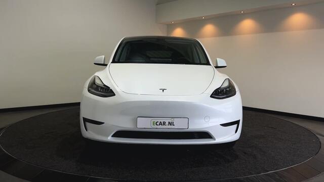 Tesla Model Y RWD 58 kWh | Leder Interieur | Houten afwerking | Verwarmde stoelen en stuur | Soh (batterijcheck) Waarde 95,1 %