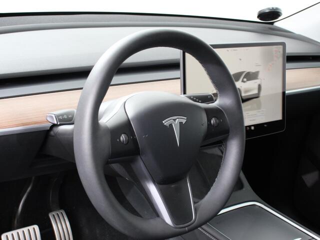 Tesla Model Y Performance Long Range AWD 75 kWh Climate control Adaptieve cruise control Achteruitrijcamera Panoramadak Keyless Stuurverwarming Stoelverwarming LED Navigatie Parkeersensoren Trekhaak