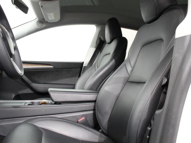 Tesla Model Y Performance Long Range AWD 75 kWh Climate control Adaptieve cruise control Achteruitrijcamera Panoramadak Keyless Stuurverwarming Stoelverwarming LED Navigatie Parkeersensoren Trekhaak