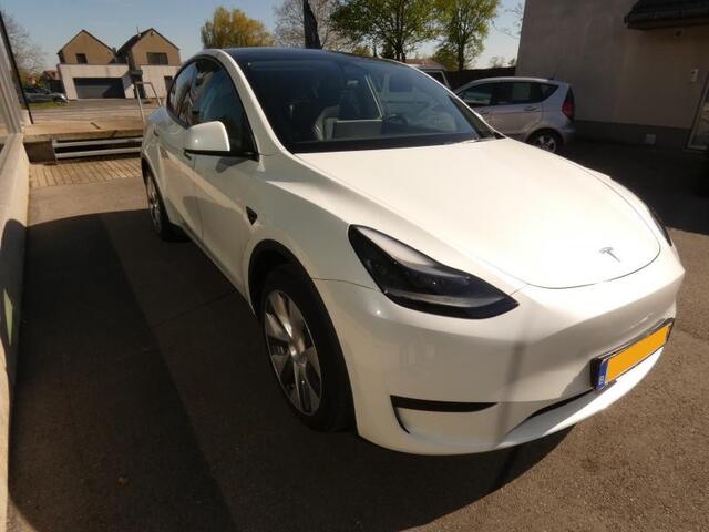 Tesla Model Y RWD 60 kWh 300 PK Matrix-LED | Panoramadak | Leder