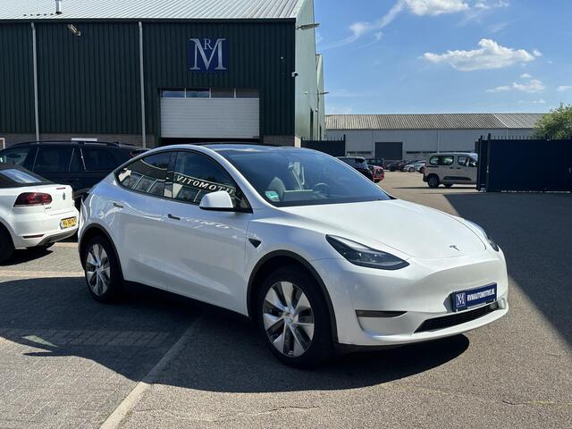 Tesla Model Y Long Range Dual AWD VAN: 39.900,- VOOR: 36.770,- UW WKVOORDEEL: 3.130,- | SOH 95% | AFNEEMBARE TREKHAAK| RIJKLAAR GELEVERD | 12 MND BOVAG GARANTIE | TESLA GARANTIE ACCU + AANDRIJFLIJN T/M 08-2031/ 192.000KM|