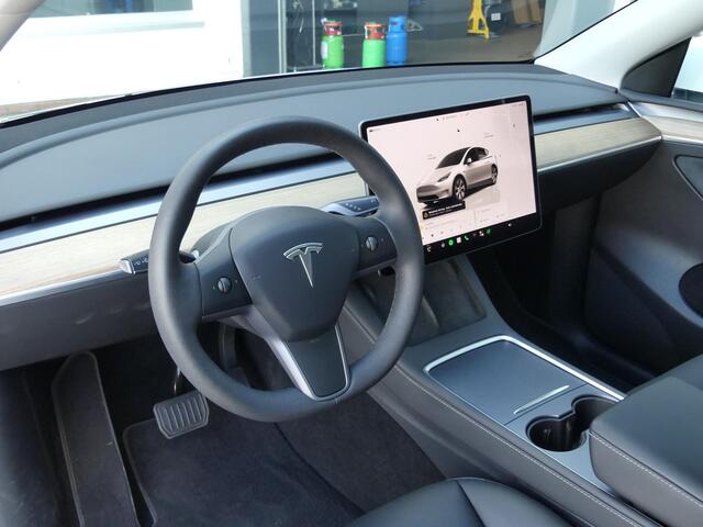 Tesla Model Y RWD 61 kWh / Trekhaak *t/m 10de bouwjaar garantie!
