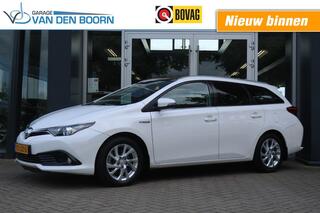toyota-auris-1.8-hybrid,-trekhaak,-