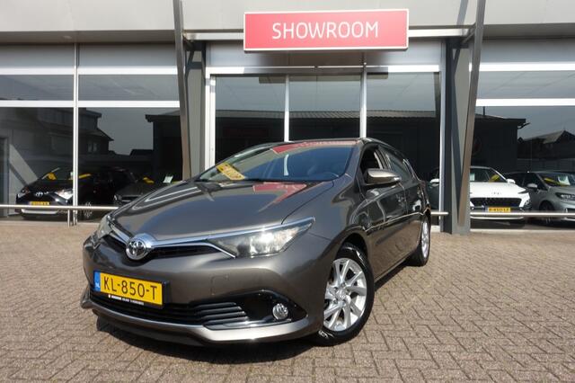 Toyota AURIS 1.2T ASPIRATION LIMITED 1e Eign. Trekhaak (All-in prijs)