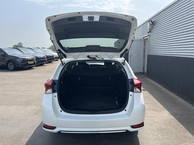 Toyota AURIS 1.8 Hybrid Trend CVT-Automaat Navigatie, Cruise control, climate control, Panoramadak, Parkeerhulp camera, LM velgen