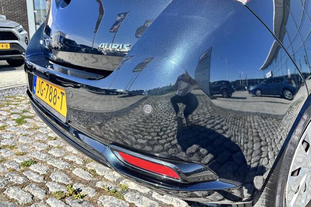 Toyota AURIS 1.3 Now, Parkeersensoren Bluetooth,