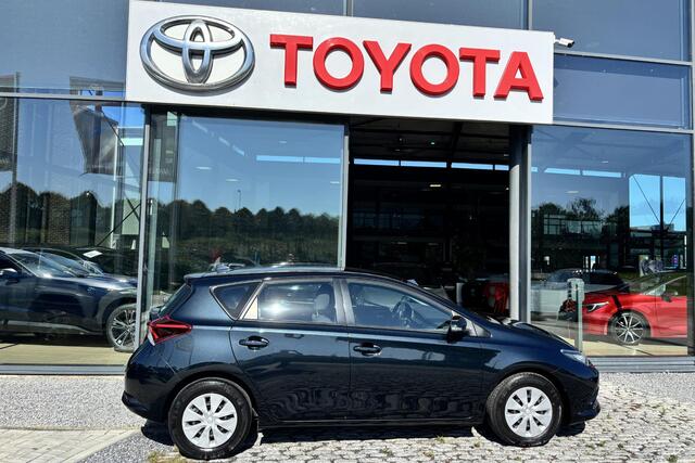 Toyota AURIS 1.3 Now, Parkeersensoren Bluetooth,