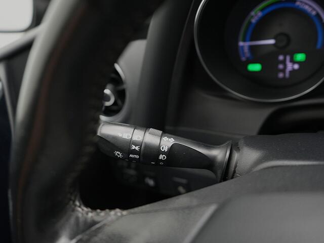 Toyota AURIS 1.8 Hybrid Dynamic Go