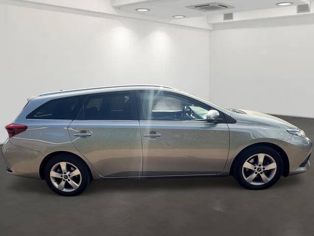 Toyota AURIS Touring Sports 1.8 Hybrid Business