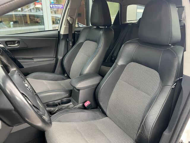 Toyota AURIS 1.8 HYBRID LEASE PRO