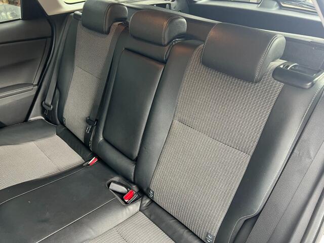 Toyota AURIS 1.8 HYBRID LEASE PRO