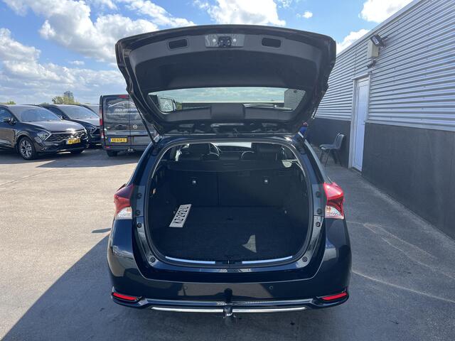 Toyota AURIS Touring Sports 1.8 Hybrid Lease pro Trekhaak, Panoramadak, Navigatie, Stoelverwarming, Parkeersensoren, Achteruitrijcamera, Cruise control, Dealeronderhouden