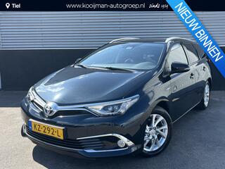toyota-auris-touring-sports-1.8-hyb