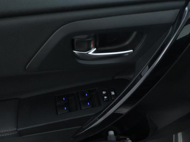 Toyota AURIS Touring Sports 1.8 Hybrid Executive | Trekhaak | Parkeersensor voor en achter |
