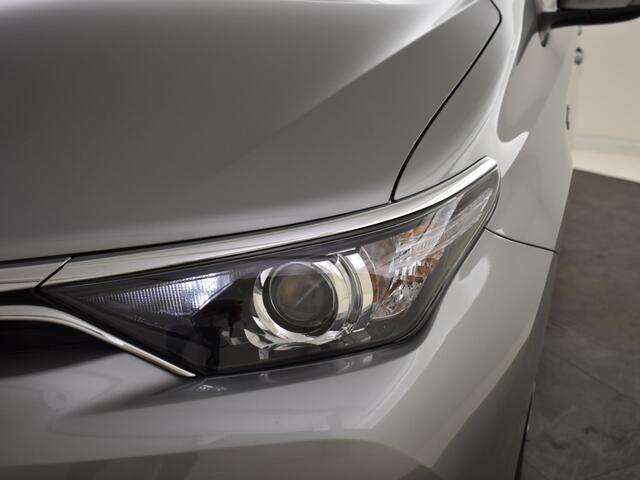 Toyota AURIS 1.8 Hybrid Dynamic | Navigatie| Camera