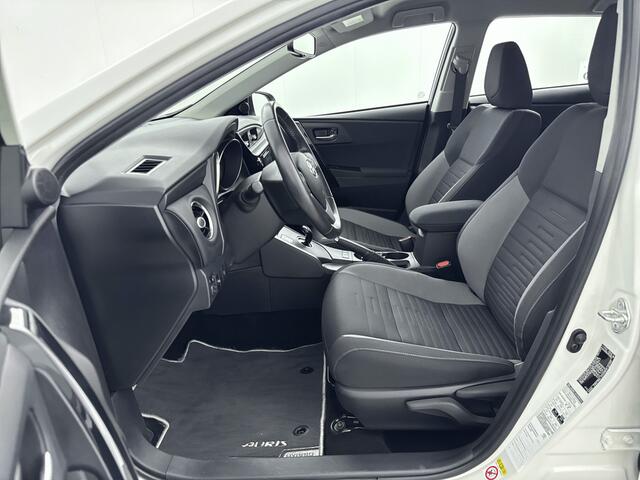 Toyota AURIS 1.8 Hybrid Dynamic Go Limited | Mistlampen | Lichtmetalen Velgen | Metaallak | Navi |