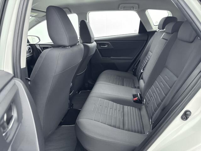 Toyota AURIS 1.8 Hybrid Dynamic Go Limited | Mistlampen | Lichtmetalen Velgen | Metaallak | Navi |