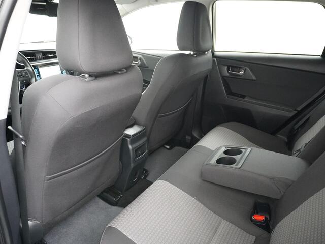Toyota AURIS Touring Sports 1.8I Hybrid 136PK Navi Ecc Camera Trekhaak Cruise Control DAB Keyless Dynamic Go Lane Assist Regen-Lichtsensor Bluetooth Lmv 16" Privacy Glas Isofix Dealeronderhouden Origineel Nederlandse Auto