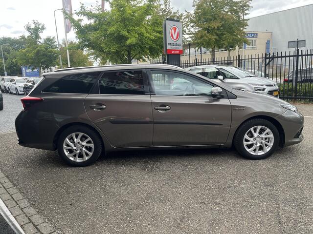 Toyota AURIS Touring Sports 1.8 Hybrid Dynamic // PANORAMADAK // KEYLESS // NAVI // CAMERA // CRUISE // CLIMA // LED //