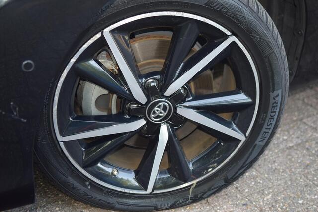 Toyota AURIS 1.8 Hybrid Dynamic Ultimate Pano, Camera, Navi, Cruise,