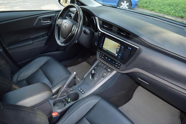 Toyota AURIS 1.8 Hybrid Dynamic Ultimate Pano, Camera, Navi, Cruise,