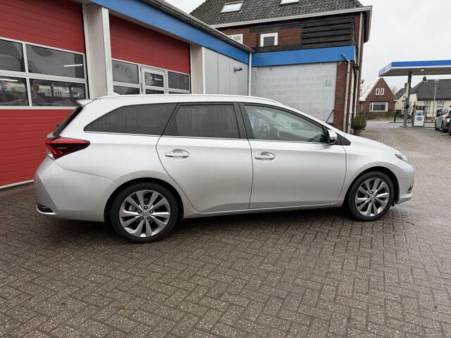Toyota AURIS Touring Sports 1.8 Hybrid 100 PK | Executive | Navigatie | Stoelverwarming | Start- en stopknop |