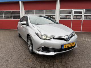 toyota-auris-touring-sports-1.8-hyb