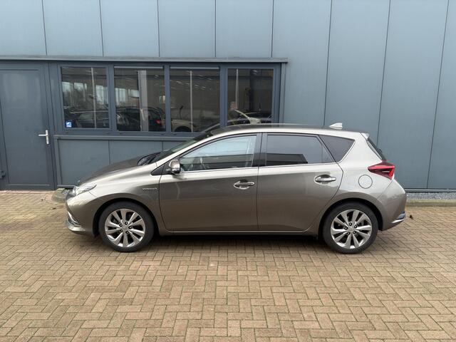 Toyota AURIS 1.8 Hybrid Business Pro Automaat CAMERA/KEYLESS/NAVI/PDC/17INCH/STOELVERWARMING