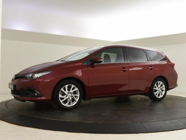 Toyota AURIS Touring Sports 1.8 Hybrid Active | Parkeersensoren V+A | Navigatie